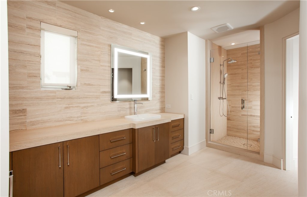 Corona del Mar South of PCH (CDMS) - Residential