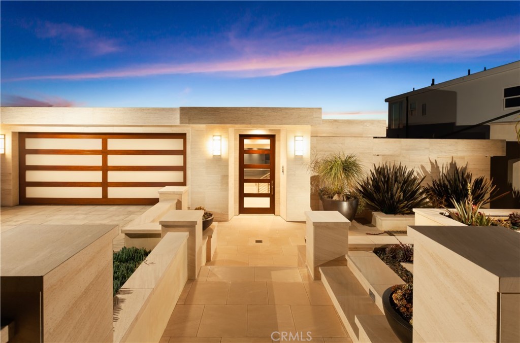 Corona del Mar South of PCH (CDMS) - Residential