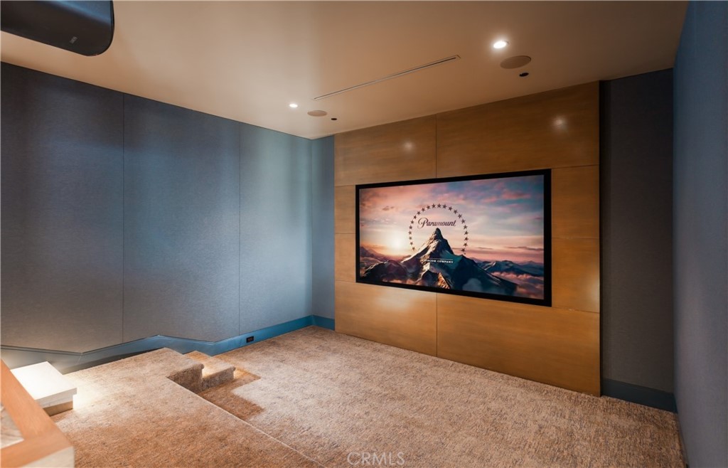 Corona del Mar South of PCH (CDMS) - Residential