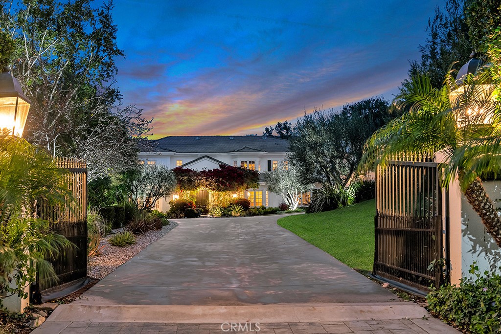 2136 High Knoll Circle