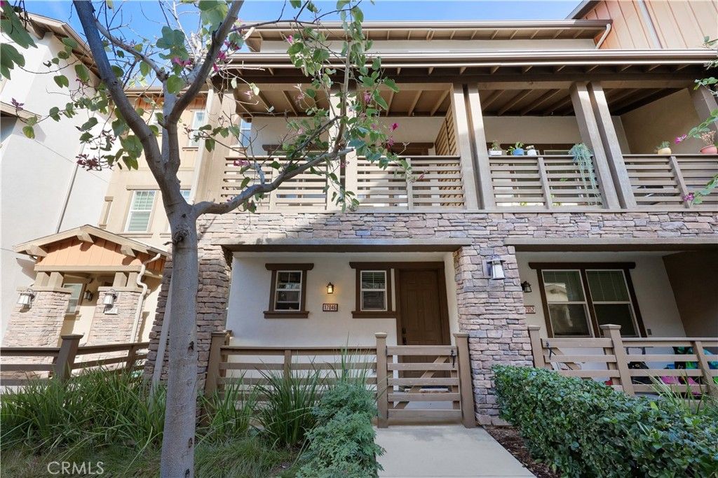 listing image 130727385050597557180