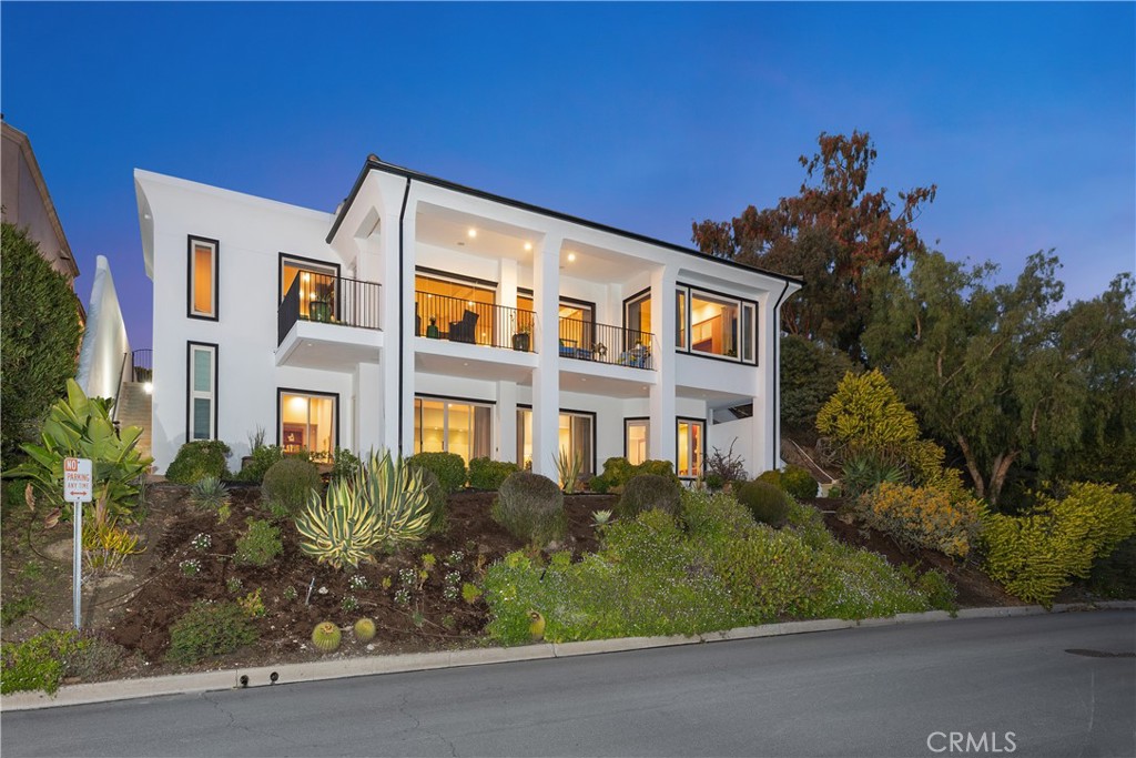 1598 Skyline Drive