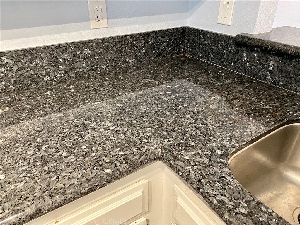 listing image 130727926908650250528