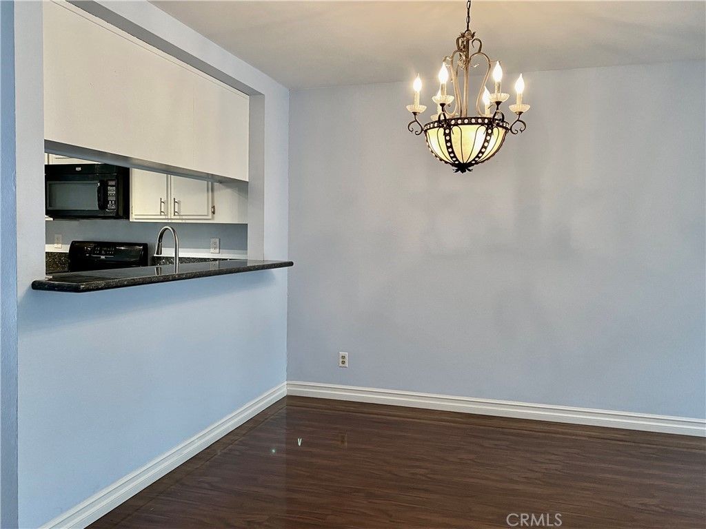 listing image 130726072501635340661