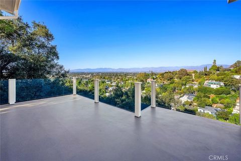 A home in Studio City