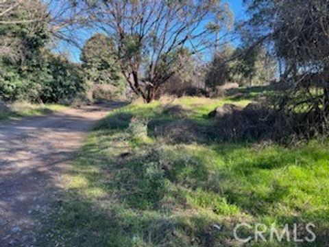 Photo of 14212 Woodland Drive, Clearlake, CA 95422 (MLS # LC25019068) Photo of 14212 Woodland Drive, Clearlake, CA 95422 (MLS # LC25019068)