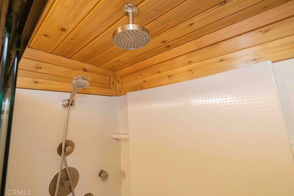 listing image 130723861468668489730