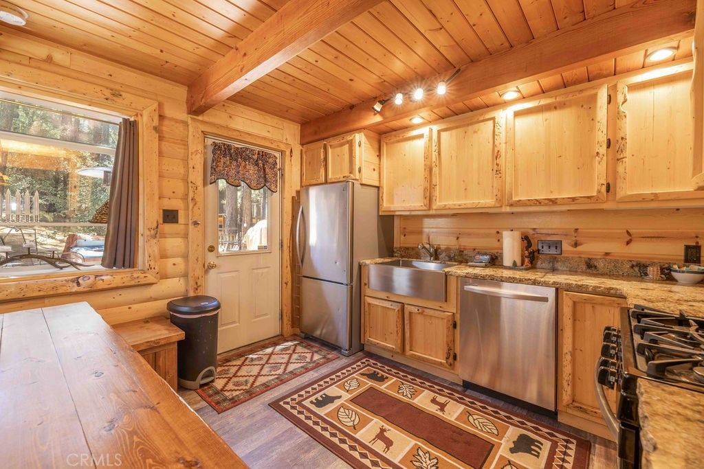 listing image 130726618994315548378