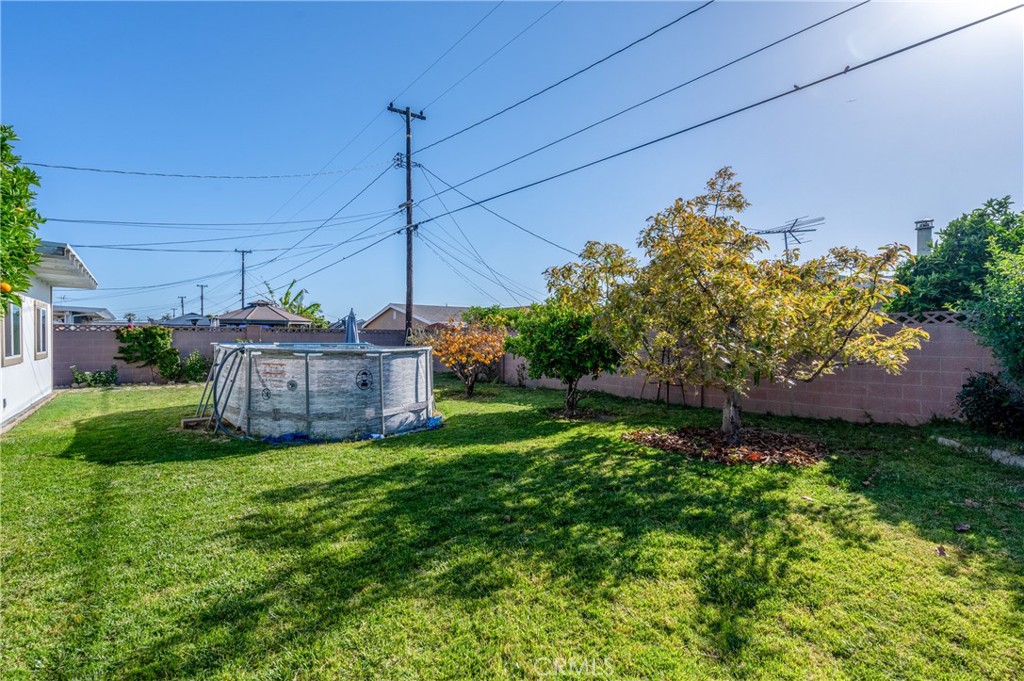 ,La Tract - Residential