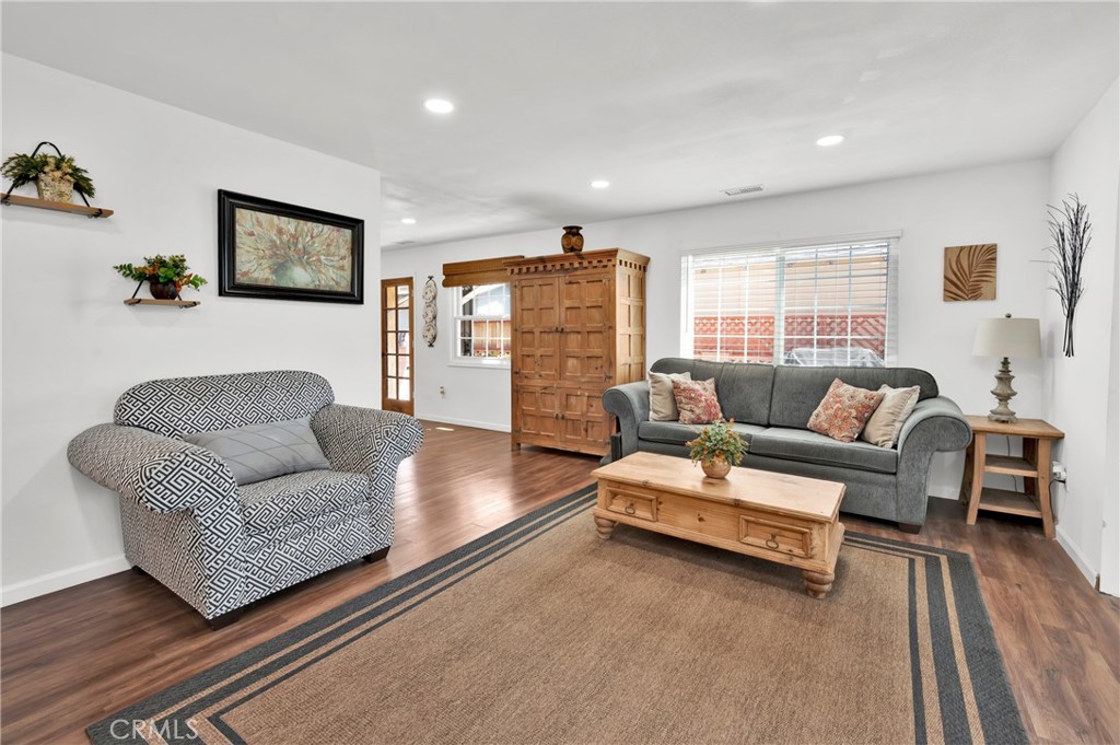 ,La Tract - Residential