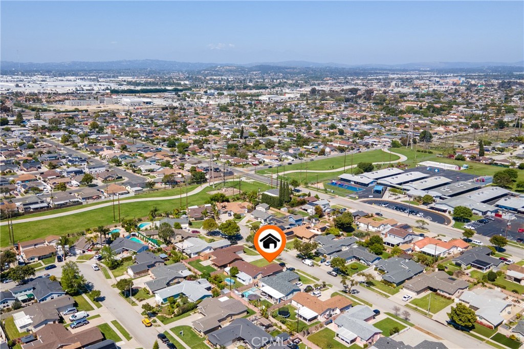 ,La Tract - Residential