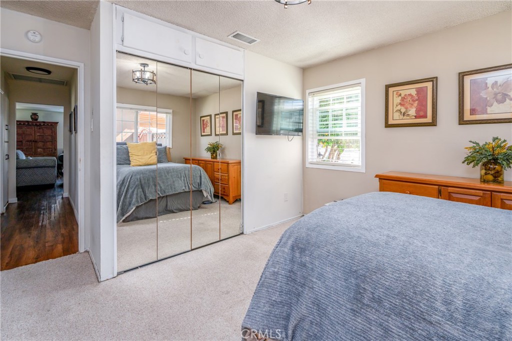 ,La Tract - Residential