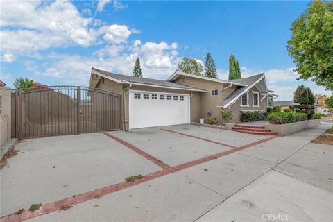 A home in La Mirada