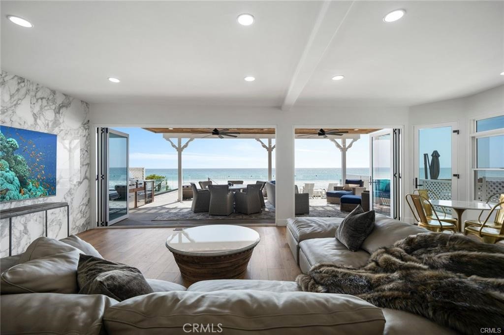 Beach Road Custom (BR) - Residential