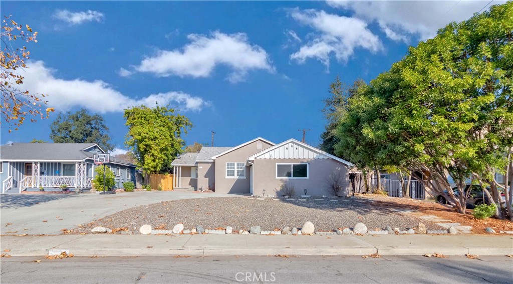 625 Hendrix Avenue