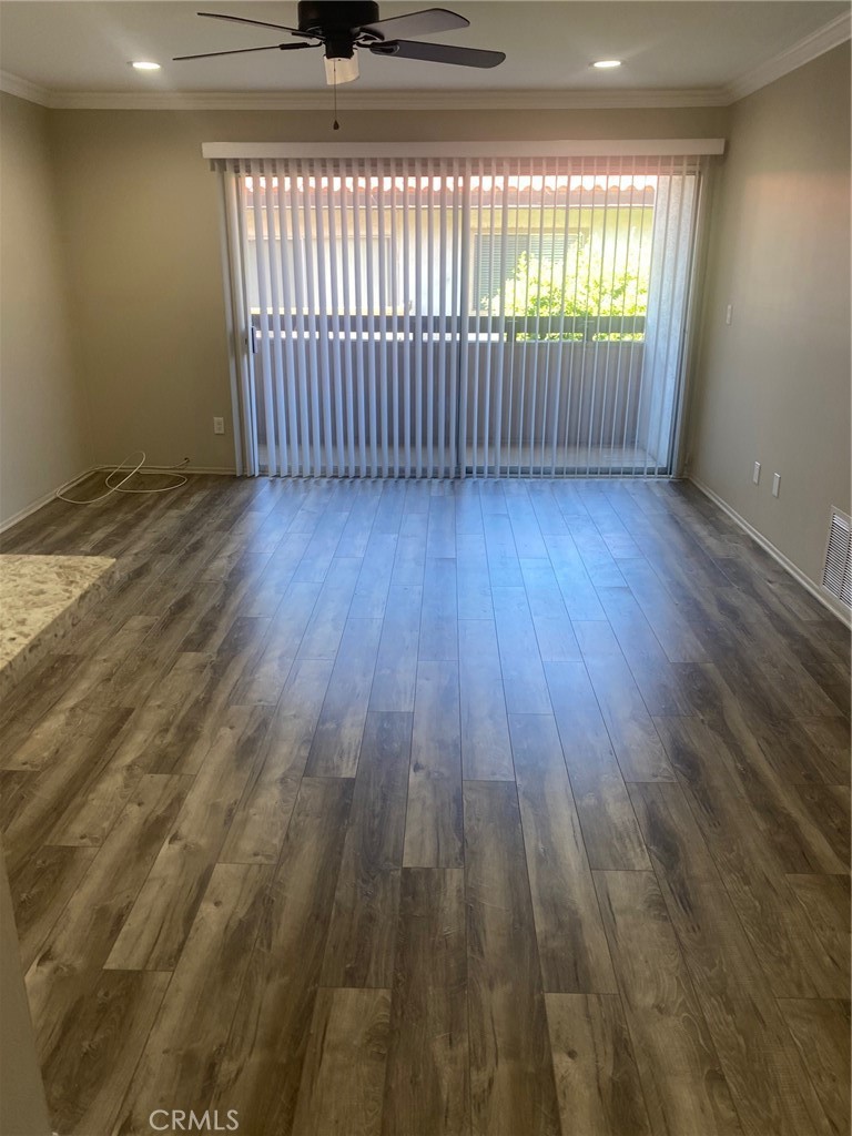 2521 W Sunflower Avenue P10