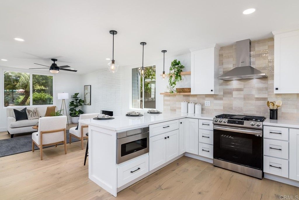 listing image 130728224356672443551