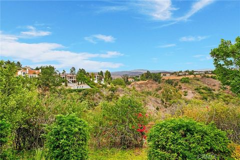 A home in North Tustin