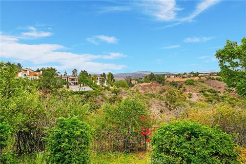 A home in North Tustin