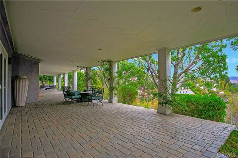 A home in North Tustin