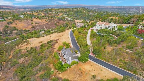 A home in North Tustin