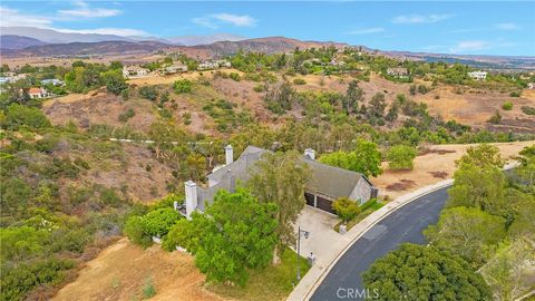 A home in North Tustin