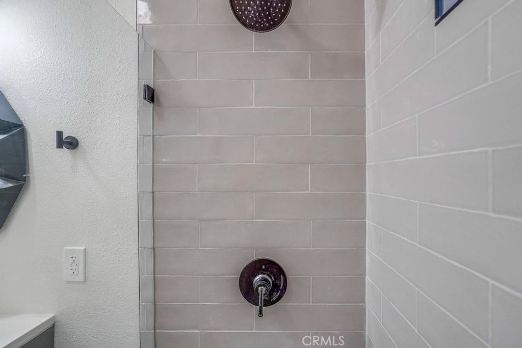 listing image 55