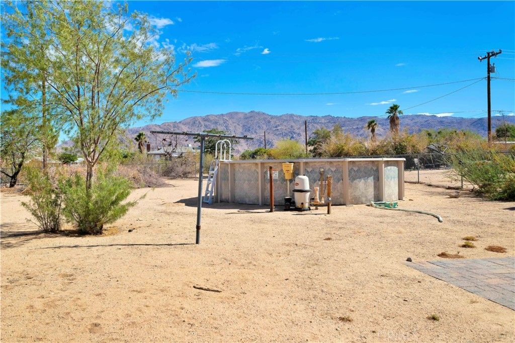 listing image 130728872183706632597