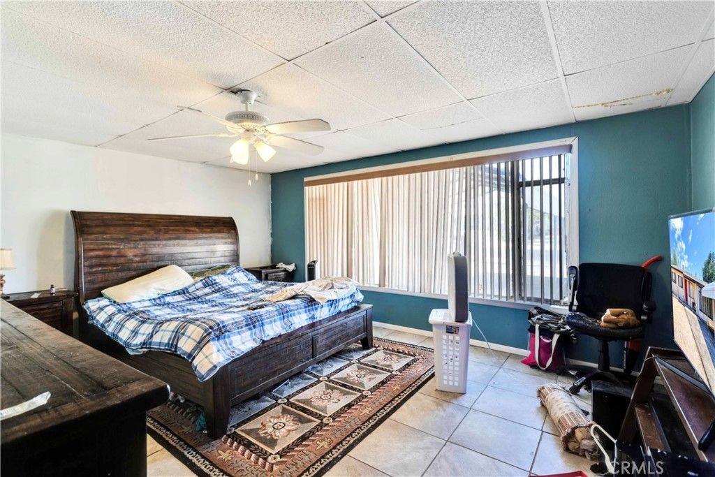 listing image 130721402427985059599