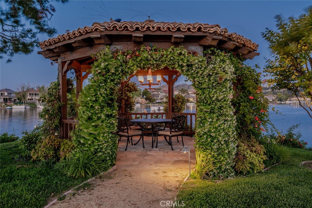 The Shore/South Shore (719) - Residential