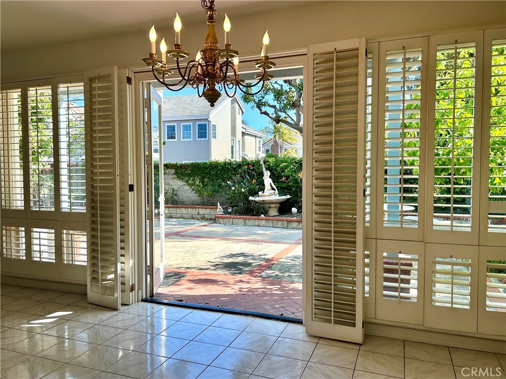 6225 Napoli Court