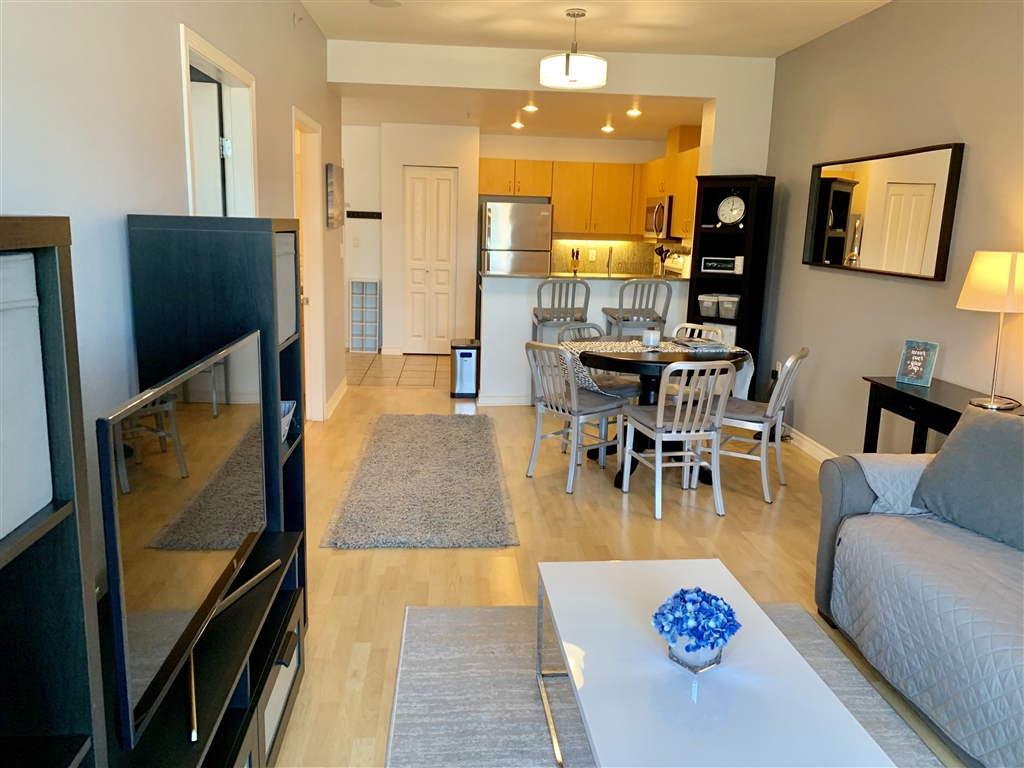 Now available for rent in a beautiful location of Little Italy, with magnificent view of the bay and the airport on the 7th floor of La Vita. Great community with pool, spa, full size gym, pool table, courtyard and barbeque area. 1 bedroom and 1 bath with a combo washer and dryer inside unit. Fully furnished just move in with your suitcase and enjoy the downtown living. Neighborhoods: Little Italy Complex Features: ,,,