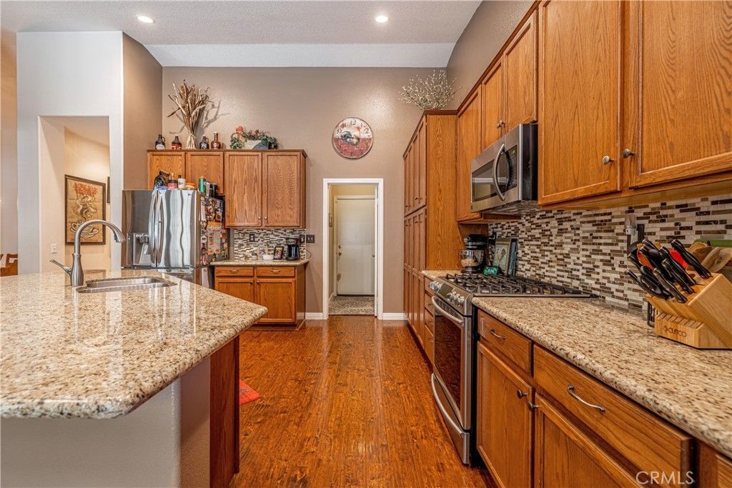 listing image 130728505340965972442