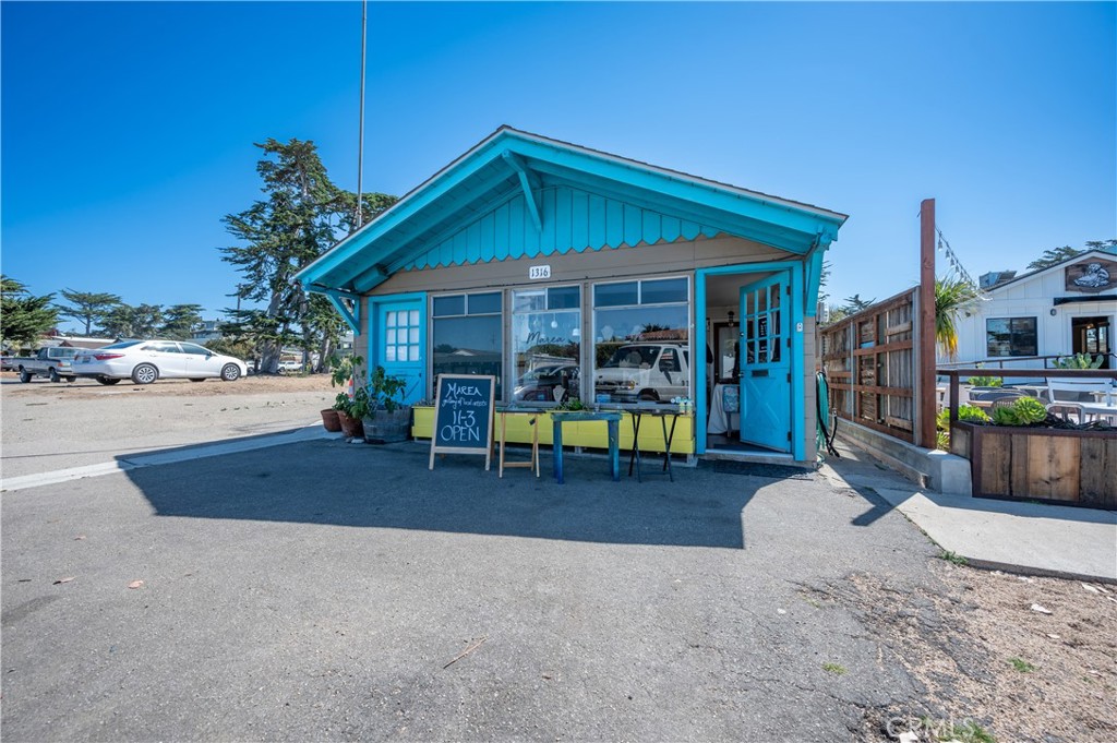 At the heart of downtown Los Osos in the Baywood Park commercial district is this diamond property. Zoned commercial/retail with a superior location, next to thriving businesses and inns. Baywood Park's closeness to the calm bayside waters makes it a uniquely relaxing hideaway. The greater San Luis Obispo County is home to Cal Poly and a stunning wine country, featuring dozens of family-owned vineyards. This beautiful community continues to prosper, remaining a popular tourist destination with loyal visitors returning year after year. It’s also home to Montaña de Oro State Park where life flourishes all year long. Kayak your way across a natural estuary filled with native birds and wildlife to the famous Morro Rock. Within close proximity to tee up among the sea pines on one of California’s finest executive courses. Whether you are trekking through the Elfin Forest or stopping by the local farmers market, you’ll form a close relationship with nature in Baywood Park. This property has endless potential so make it yours today!