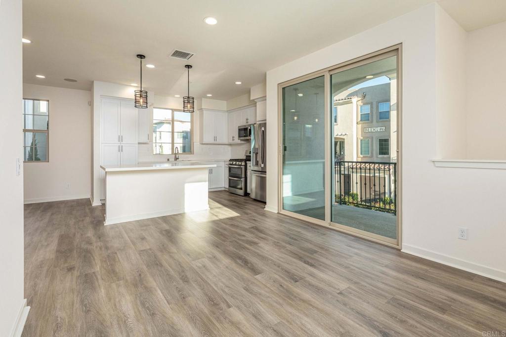 327 Lagoon Way