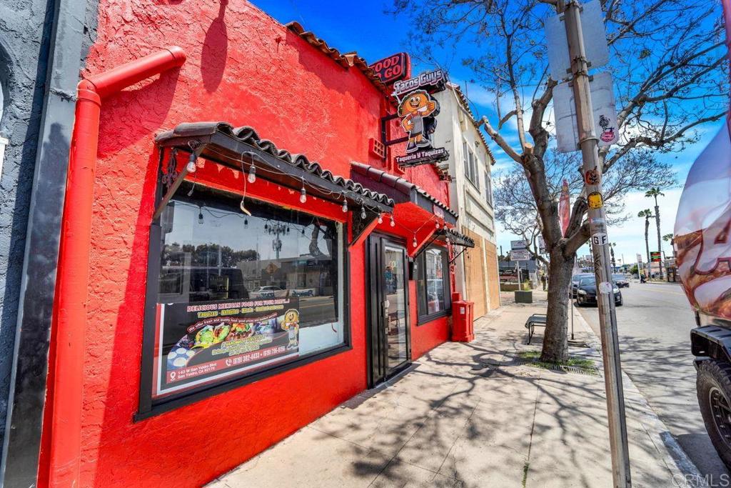 141 W San Ysidro Boulevard
