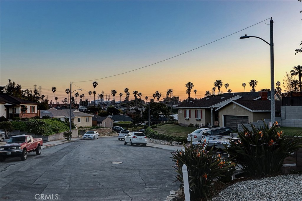 2219 Margaret Court