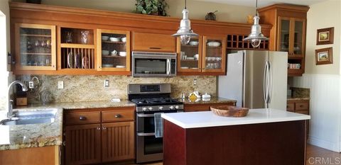 459 Lexington Cr. Oceanside CA 92057