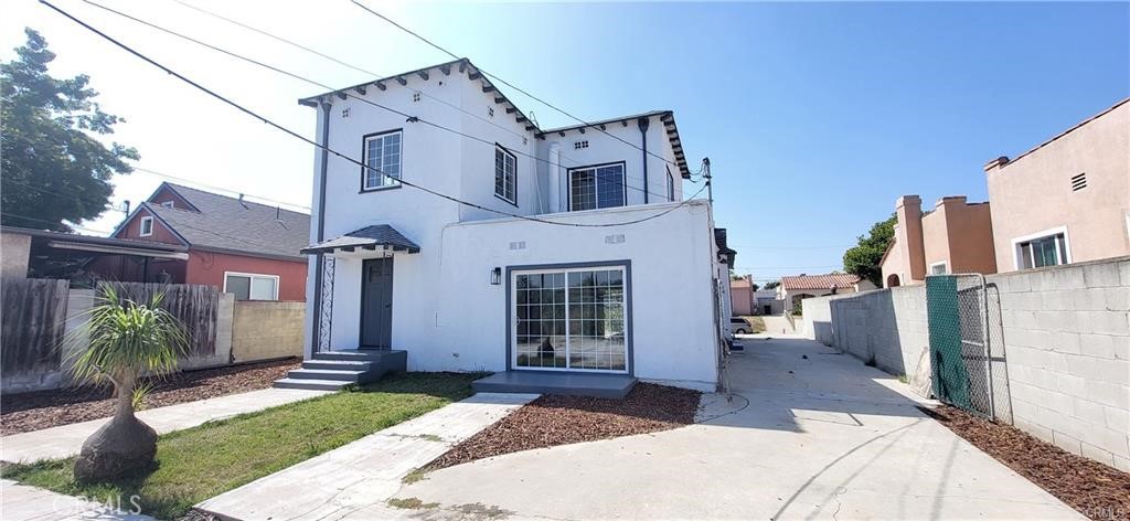 2207 W 78th Street