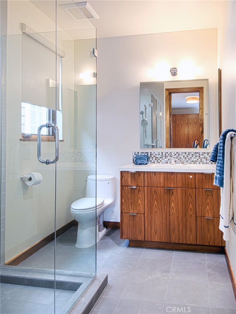 Corona del Mar North of PCH (CNHW) - Residential