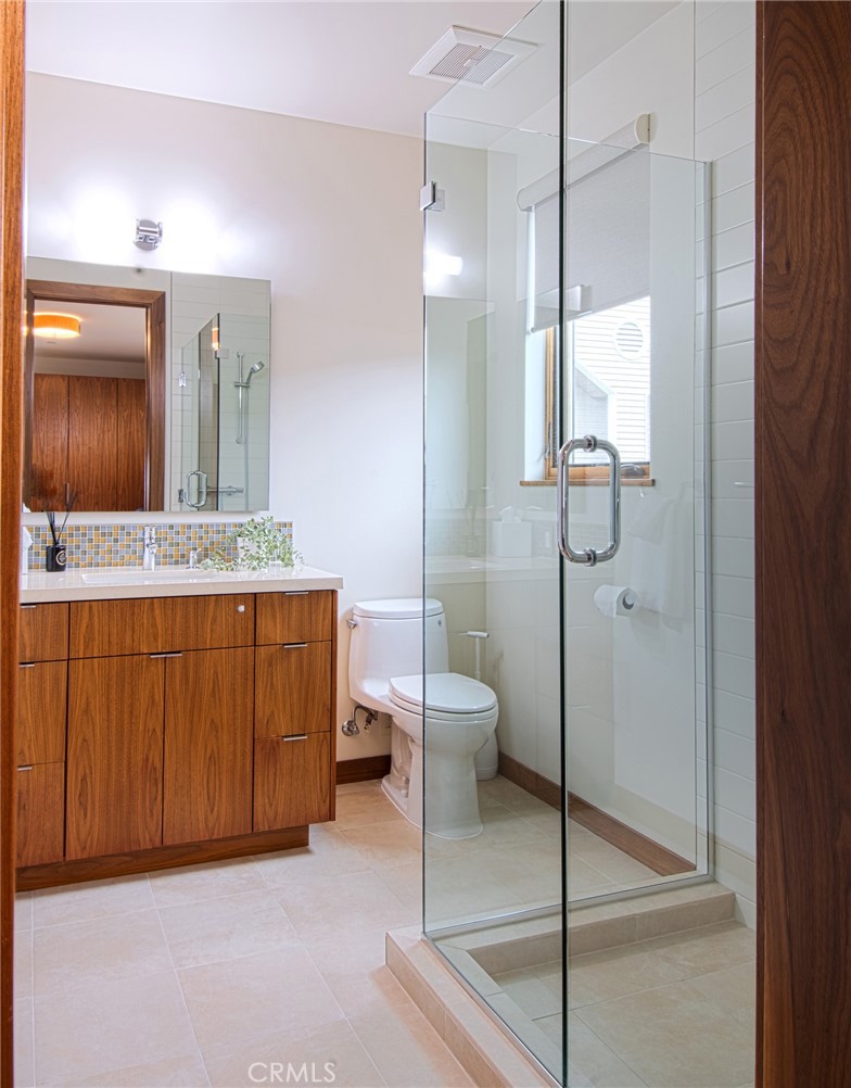 Corona del Mar North of PCH (CNHW) - Residential