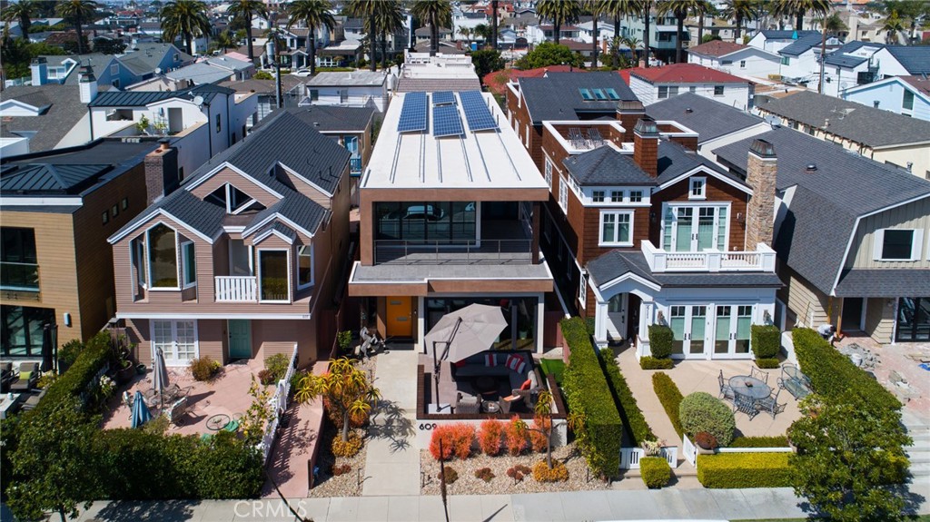 Corona del Mar North of PCH (CNHW) - Residential