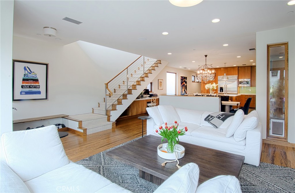 Corona del Mar North of PCH (CNHW) - Residential