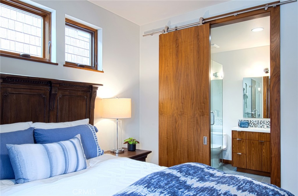 Corona del Mar North of PCH (CNHW) - Residential