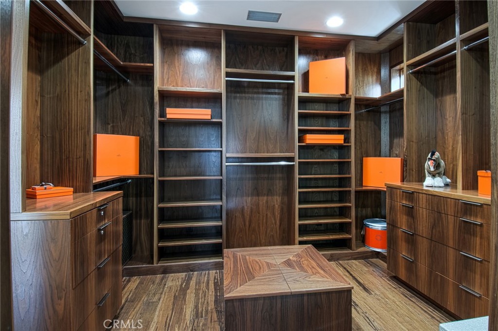 Corona del Mar North of PCH (CNHW) - Residential