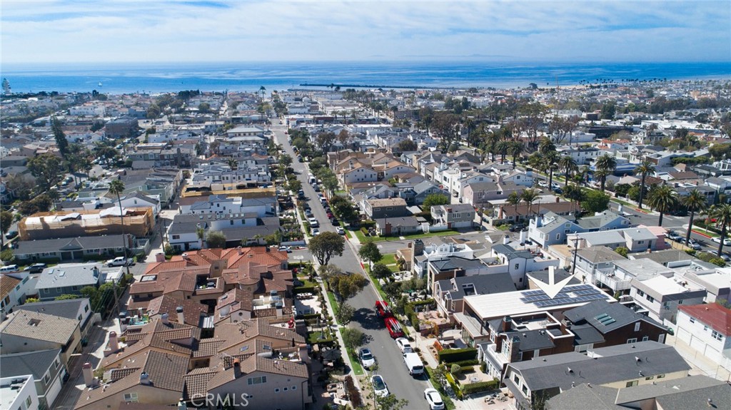 Corona del Mar North of PCH (CNHW) - Residential
