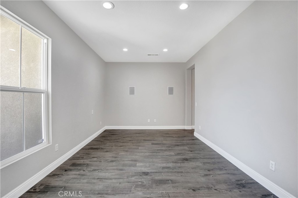 Photo 9 of 64 of 202 Gladiolus Way house