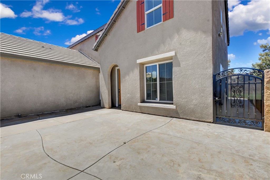 Photo 6 of 64 of 202 Gladiolus Way house