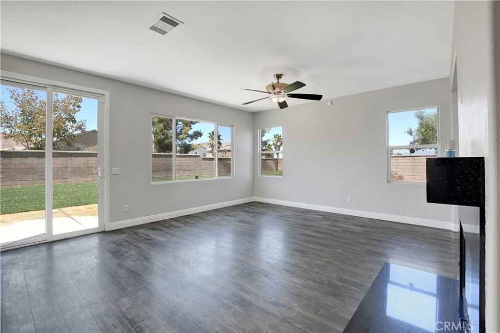 Photo 11 of 64 of 202 Gladiolus Way house