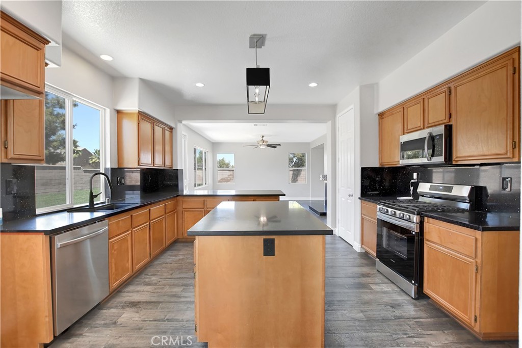 Photo 19 of 64 of 202 Gladiolus Way house